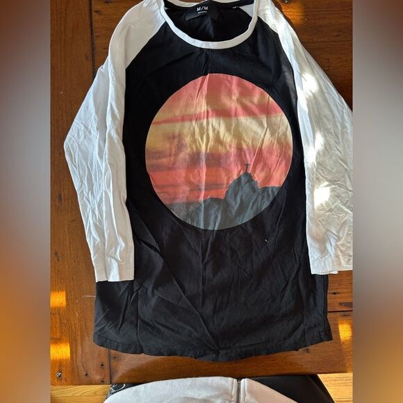 Unbranded Tee - Picture 1 of 3